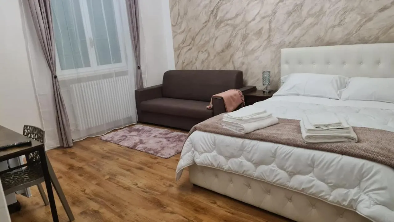 Cc133 Hotel Verona Guest house